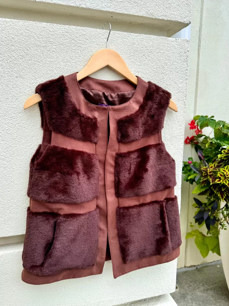 Faux Fur Paneled Vest In >GLAMOURPUSS Cheap